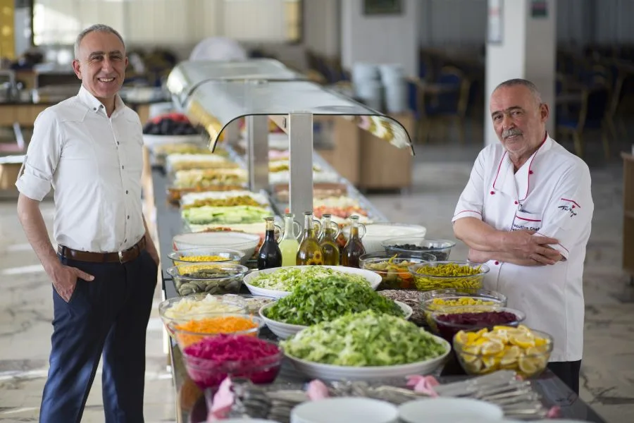 Beach Hotel restoranında açık büfe